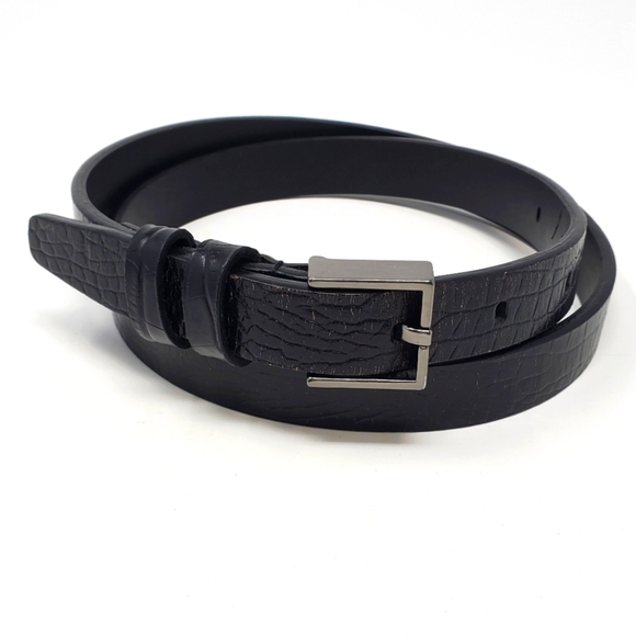 NINE WEST EMBOSSED LEATHER BELT SILVER TONE BUCKLE WOMEN SIZE MEDIUM ITALIAN - Picture 1 of 16